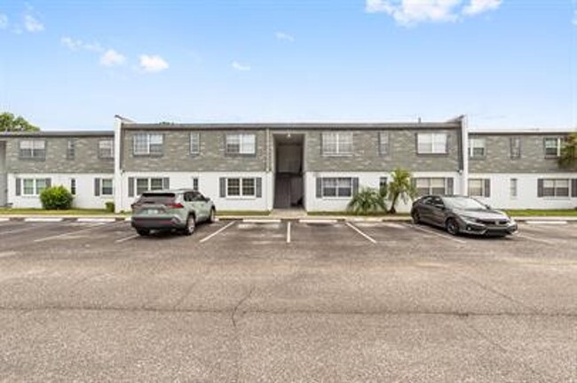 1000 S Semoran Blvd in Winter Park, FL - Building Photo - Building Photo