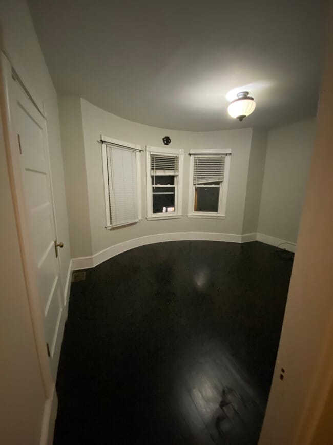 9 Chilcott Pl, Unit 3