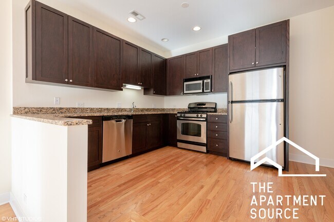 2510 N Willetts Ct in Chicago, IL - Building Photo - Building Photo