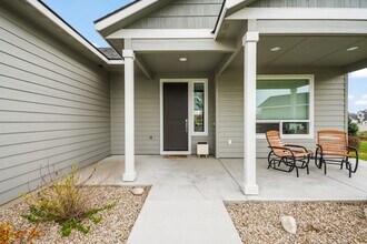 3011 W Ginger Gold Dr in Kuna, ID - Building Photo - Building Photo