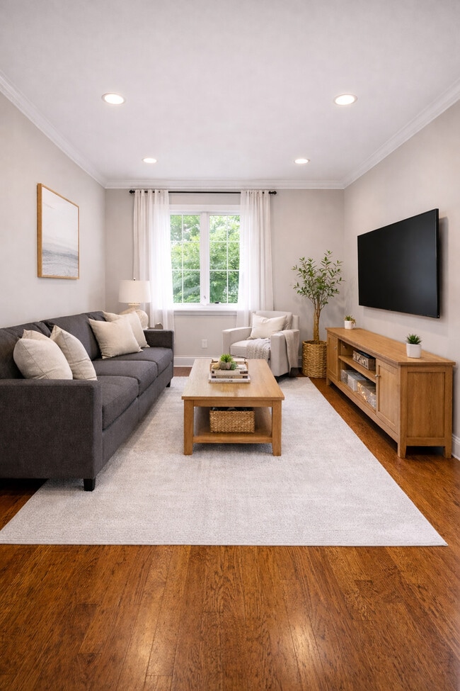 The Derrick House - All Utilities Included in Findlay, OH - Building Photo - Building Photo