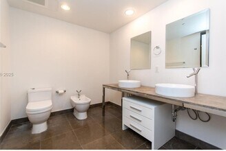 495 Brickell Ave, Unit 5008 in Miami, FL - Building Photo - Building Photo