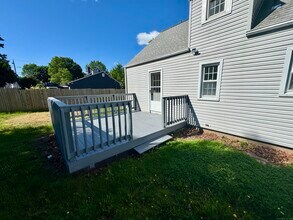 17 Westview St in Hamden, CT - Building Photo - Building Photo