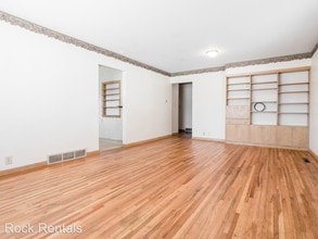 228 E 5th Ave in Hutchinson, KS - Building Photo - Building Photo