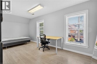 43 Dupont St E in Waterloo, ON - Building Photo - Building Photo