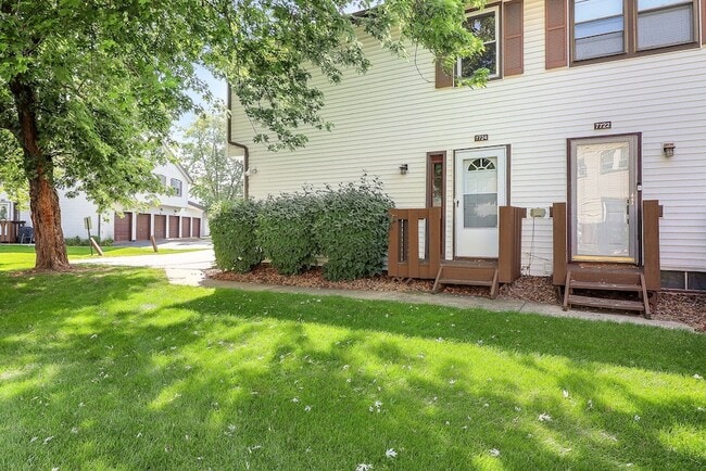 7724 W Douglas Ct in Frankfort, IL - Building Photo - Building Photo