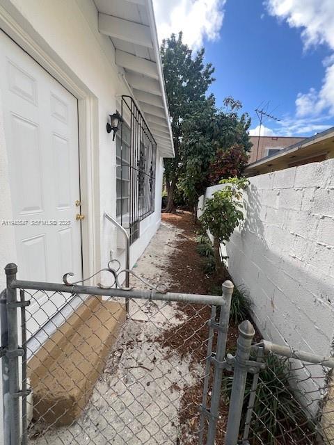 1262 SW 4th St in Miami, FL - Building Photo - Building Photo