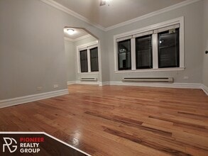 4735 N Hermitage Ave, Unit #4737-205 in Chicago, IL - Foto de edificio - Building Photo