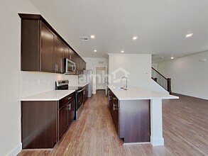 1717 Viaggio Ave in North Las Vegas, NV - Building Photo - Building Photo