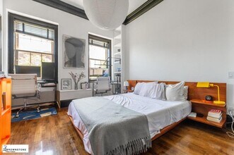 570 Henry St in Brooklyn, NY - Building Photo - Building Photo