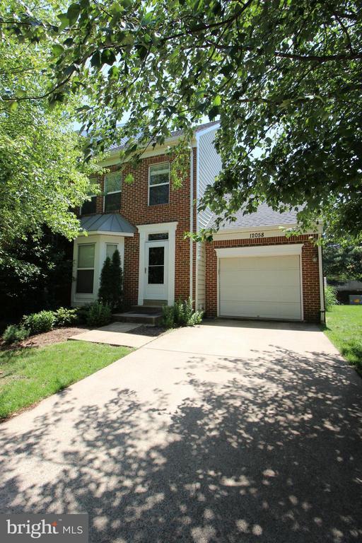 12058 Edgemere Cir