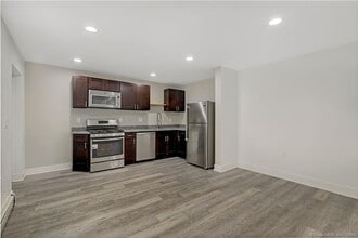 1785 Boston Ave in Bridgeport, CT - Building Photo - Building Photo