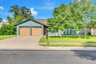 10713 Berthound Dr in Austin, TX - Building Photo
