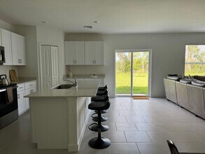 7111 E Pine Pkwy in Ft. Myers, FL - Building Photo - Building Photo