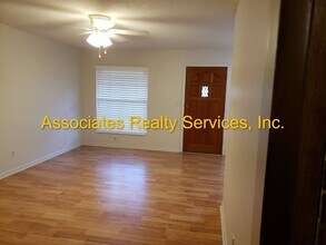 3315 NW 45th Ave in Gainesville, FL - Foto de edificio - Building Photo