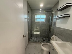 6218 Rodman St in Hollywood, FL - Building Photo - Building Photo