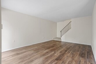 1404 Timber Creek Rd in Lindenwold, NJ - Building Photo - Building Photo