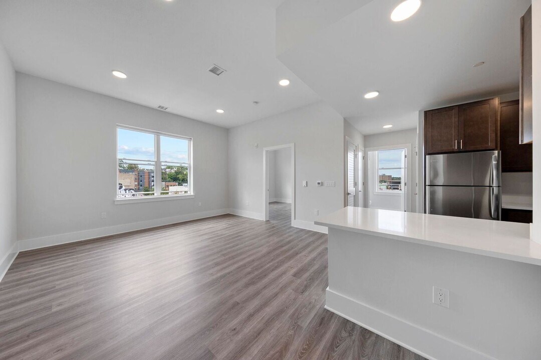 660 Grand St in Jersey City, NJ - Building Photo