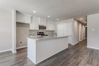 133 Houston St in Italy, TX - Building Photo - Building Photo