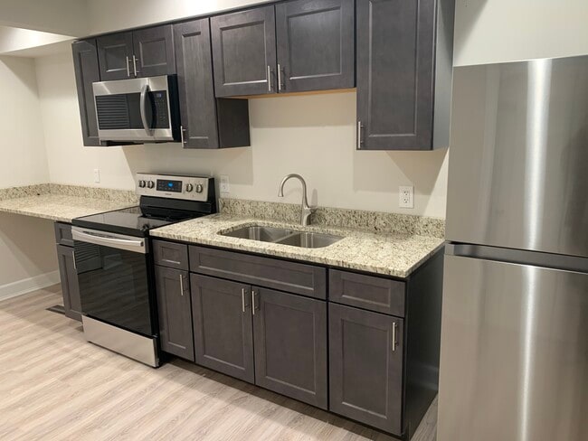 281 Oak Dr, Unit 281