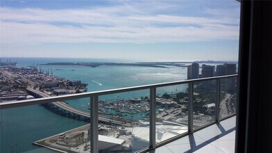 1100 Biscayne Blvd, Unit 5702 in Miami, FL - Building Photo - Building Photo