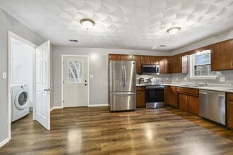 171 Springhill Dr in Bardstown, KY - Building Photo - Building Photo