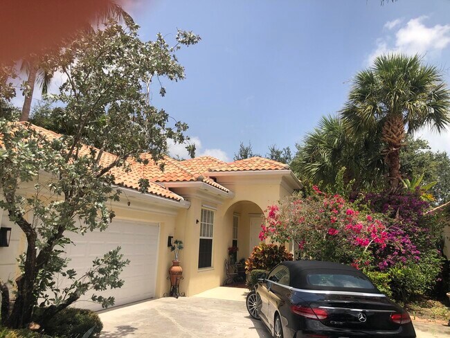 property at 4601 Hammock Cir