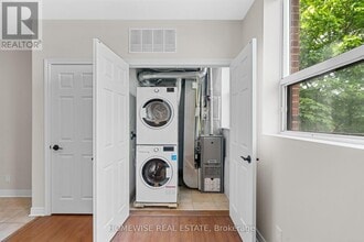 3635 Dundas St W in Toronto, ON - Building Photo - Building Photo