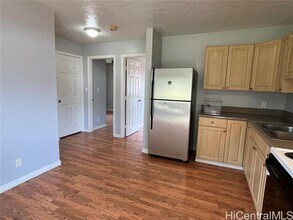 98-042 Lokowai St in Aiea, HI - Building Photo - Building Photo