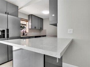 5229 SW 140th Pl in Miami, FL - Building Photo - Building Photo