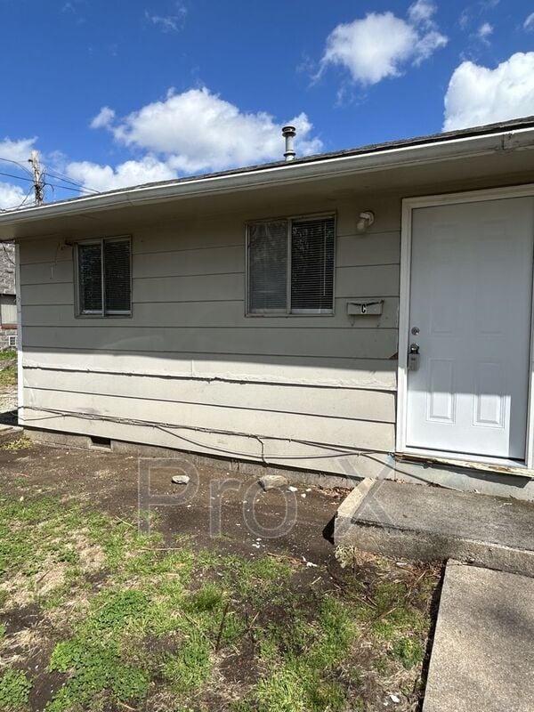 property at 208 W 1st St