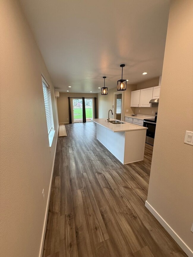 4928 13th Ave NE in Keizer, OR - Building Photo - Building Photo