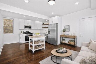 3087 N Elbridge Ave in Chicago, IL - Building Photo - Building Photo