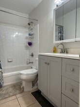 8114 Pepper Ridge Way in Gaithersburg, MD - Foto de edificio - Building Photo