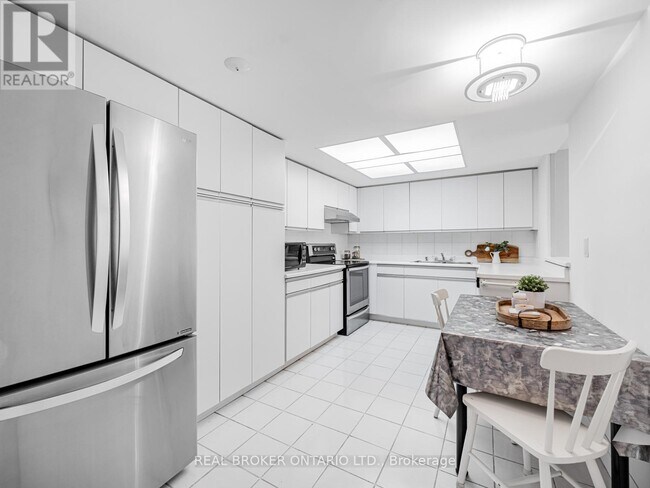 20-820 Baif Blvd in Richmond Hill, ON - Building Photo - Building Photo