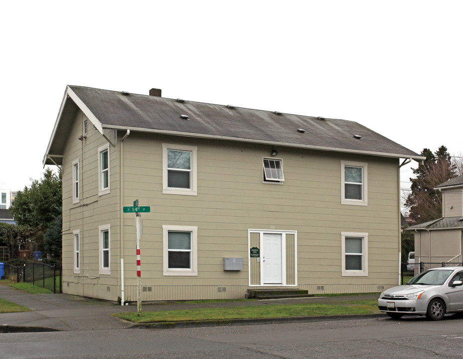 1002-1010 S 14th St in Tacoma, WA - Building Photo