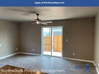 336 Everett Way photo'