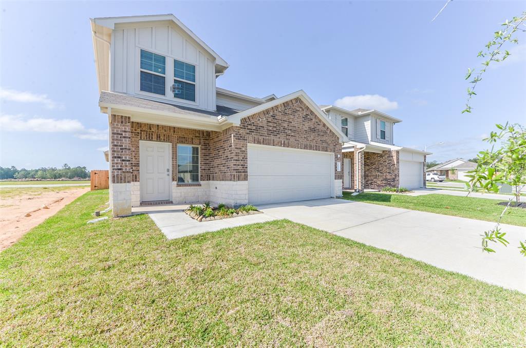 16524 Cascading Pnes Ct in Conroe, TX - Building Photo