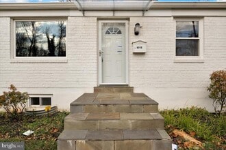 4715 Boiling Brook Pkwy in Rockville, MD - Building Photo - Building Photo