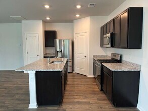 1083 Pepper Stone Dr in Lebanon, TN - Building Photo - Building Photo
