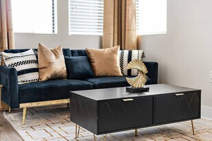 7115 E McDowell Rd in Scottsdale, AZ - Building Photo