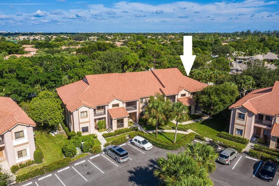 1143 Duncan Cir, Unit 204 in Palm Beach Gardens, FL - Foto de edificio