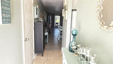 93 Boundary Blvd in Rotonda West, FL - Building Photo - Building Photo