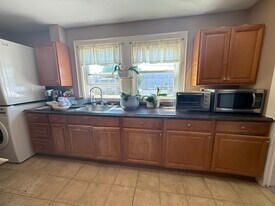 692 Moody St, Unit 2 in Waltham, MA - Building Photo