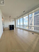 1 Bloor St E in Toronto, ON - Building Photo - Building Photo