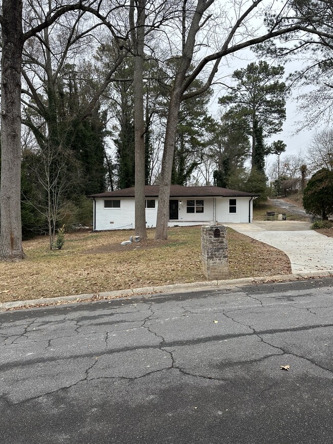 171 Douglas Dr SE in Mableton, GA - Building Photo - Building Photo