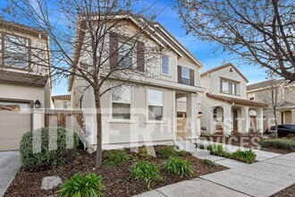 3786 Samuelson Way in Sacramento, CA - Building Photo - Building Photo