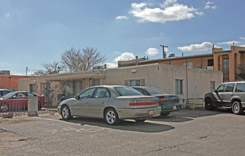 243-247 Rhode Island NE in Albuquerque, NM - Building Photo - Building Photo