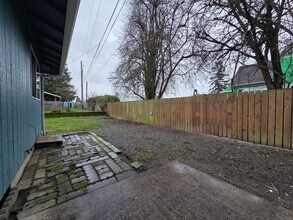 1106 106th St Ct E in Tacoma, WA - Building Photo - Building Photo