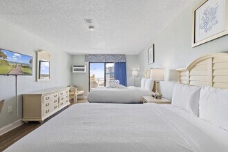 1207 S Ocean Blvd in Myrtle Beach, SC - Building Photo - Building Photo